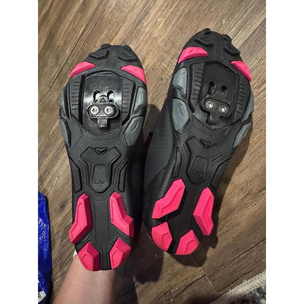 Liv Womens Shoes Fera 2 Off-Road cycling Shoes Black Pink Size 7 EUC - Picture 5 of 7